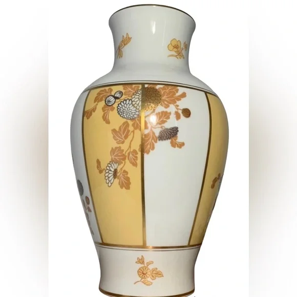 Vintage Okura Flower Vase